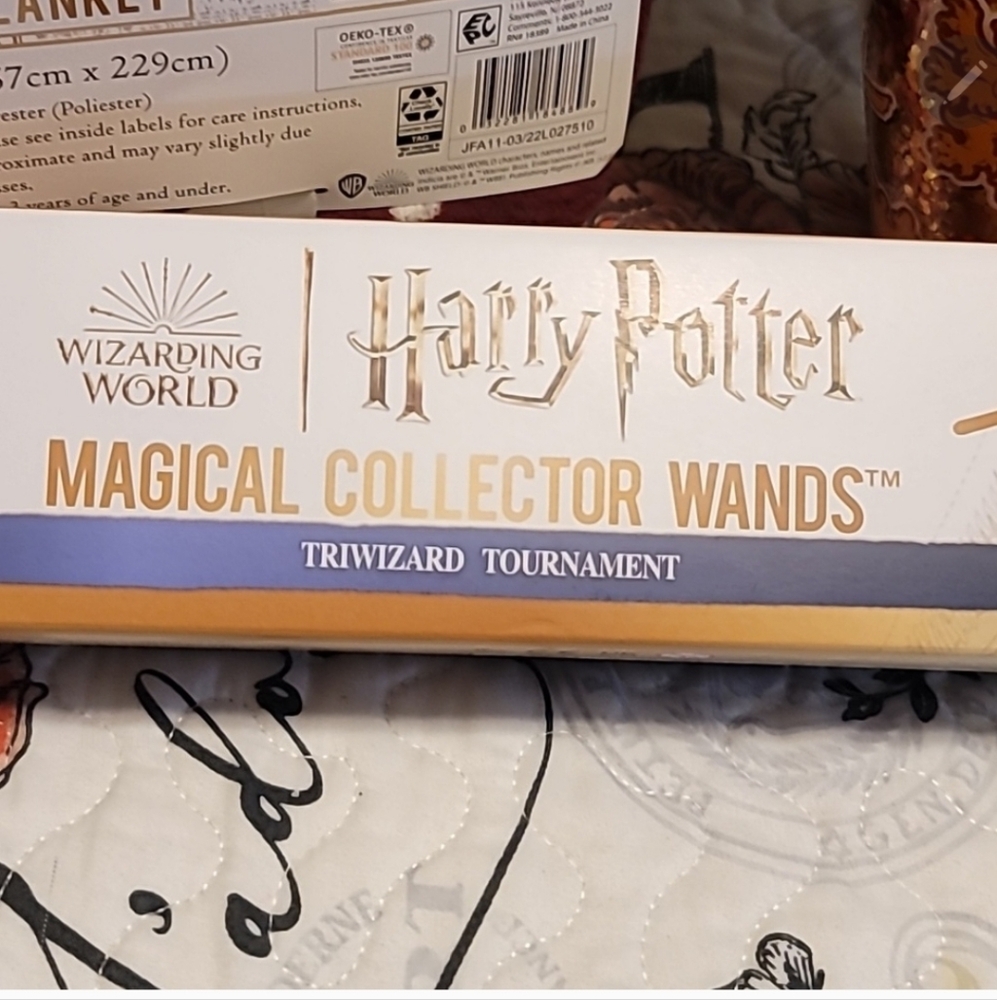 ✨️ Harry Potter 3pc Bundle Blanket / Tumbler / Wand✨️ - Picture 3 of 10